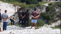 mulher-e-encontrada-morta-com-sinais-de-violencia-na-praia-do-forte,-em-cabo-frio