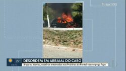 video:-carro-pega-fogo-na-rj-140,-altura-de-arraial-do-cabo