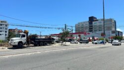 bombeiros-interditam-trecho-da-av.-teixeira-e-souza,-em-cabo-frio,-por-conta-de-vazamento-de-gas;-fotos-e-video